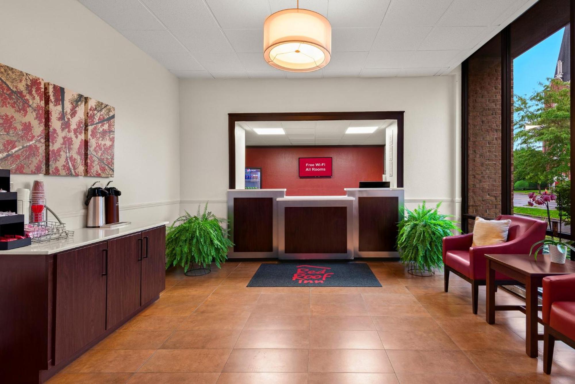 Red Roof Inn Norwich Exterior photo