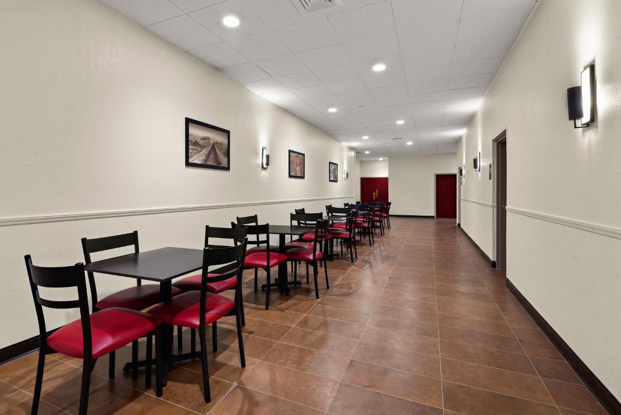 Red Roof Inn Norwich Exterior photo