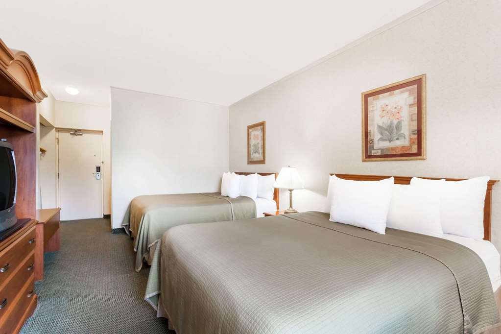 Red Roof Inn Norwich Room photo